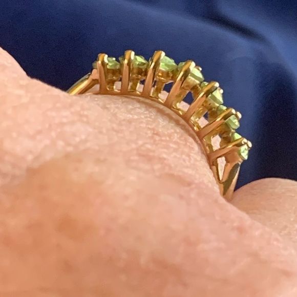 10k Gold Peridot Ring Size 8.5 - Picture 9 of 9